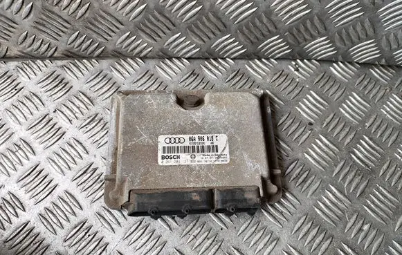 Audi A3 S3 8L Engine control unit/module 06A906018C 0261204127