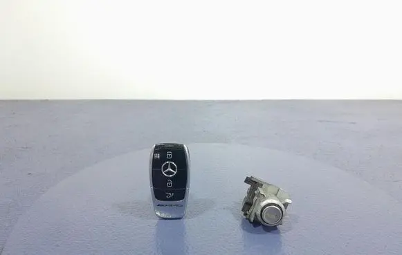 Mercedes-Benz AMG GT R190 C190 Ignition lock A2139056509