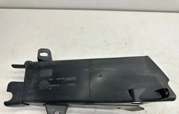 BMW 5 F10 F11 Brake cooling air channel/duct 7331783