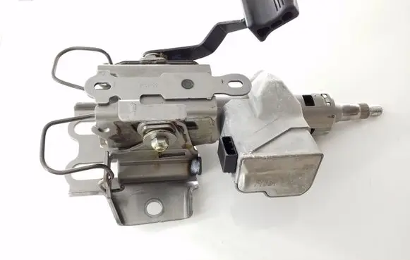 Steering wheel axle set