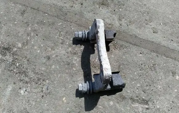 Peugeot 407 Brake caliper pad carrier rear 