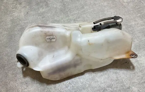 Nissan Qashqai Windshield washer fluid reservoir/tank 28910JD000