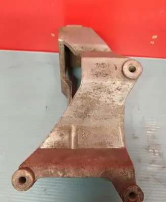 Volkswagen Golf IV Engine mounting bracket 038129723E