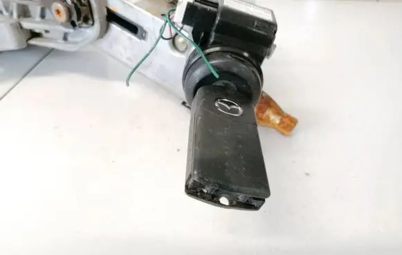 Mazda 5 Ignition lock c23666938b x1t26471a