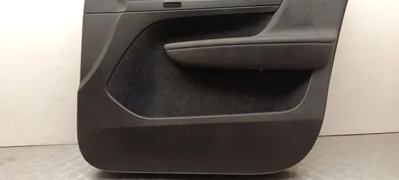 Volvo XC40 Front door card panel trim 31X001001