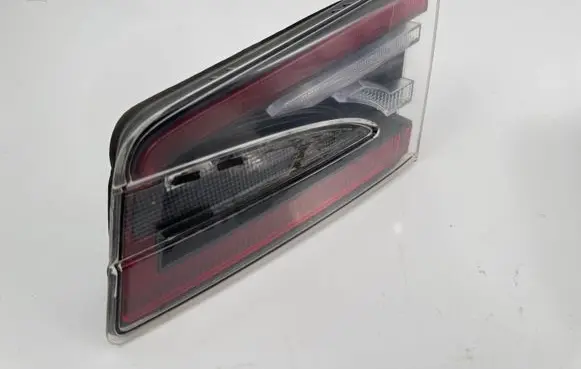 Tesla Model S Tailgate rear/tail lights 600592400E T18A2320463 00134114