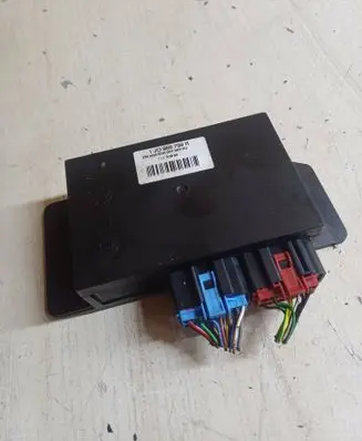 Volkswagen Golf V Comfort/convenience module 1J0959799R 5DK00795250