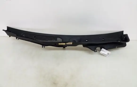 Mercedes-Benz GLK (X204) Wiper trim A2048302013