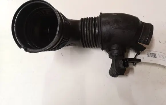 Opel Insignia A Air intake hose/pipe 55561787 327763967