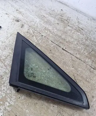 Ford Focus C-MAX Front triangle window/glass 43R001057