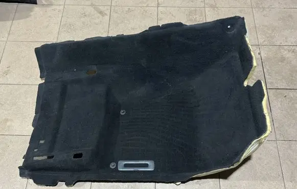 Porsche Cayenne (92A) Front floor carpet liner 