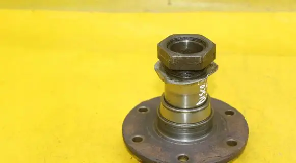 Land Rover Discovery Front wheel hub 426