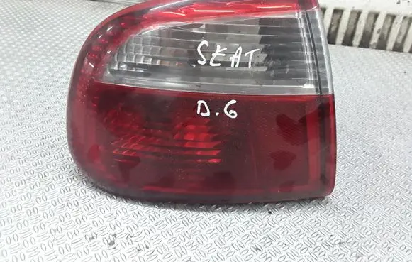 Seat Toledo II (1M) Rear/tail lights 1M5945095B