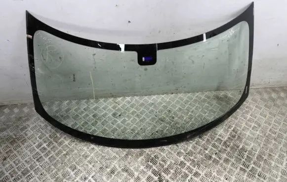 Mini Cooper Countryman R60 Front windscreen/windshield window 