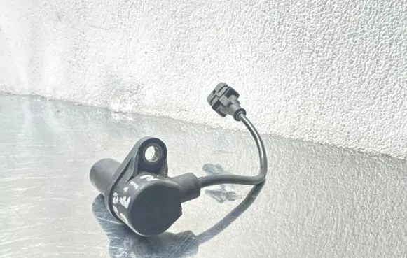 Opel Astra H Crankshaft position sensor 0281002717