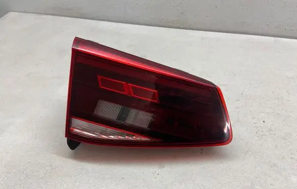 Volkswagen PASSAT B8 Tailgate rear/tail lights 3G9945093K 503747000C 7SBSBBR