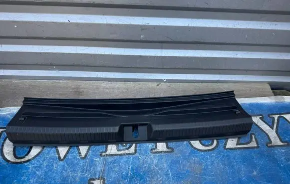 Volkswagen Golf VII Trunk/boot sill cover protection 5H6863459B VW380SST