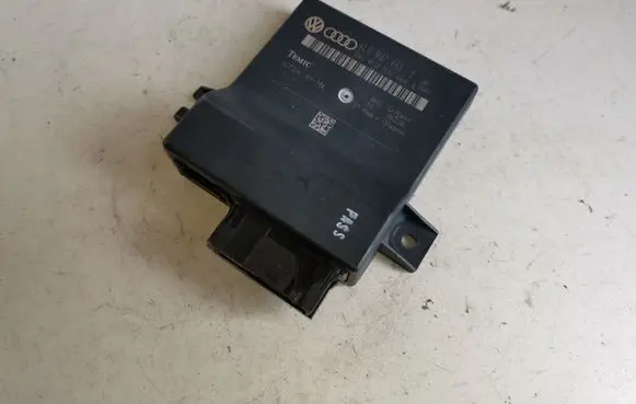 Audi Q7 4L Gateway control module 4L0907468B 4L0910468A
