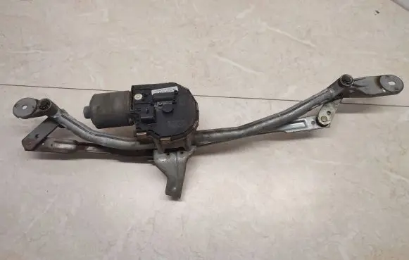 BMW 7 F01 F02 F03 F04 Front wiper linkage and motor 61617272451 61617306266 61614328571