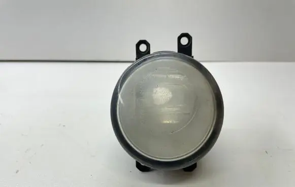 Toyota Avensis T250 Front fog light