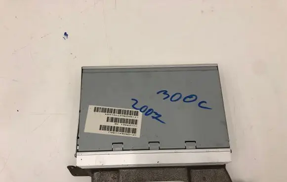 Chrysler 300 - 300C Sound amplifier 05064118AJ