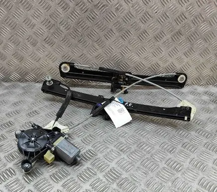 Audi A3 S3 8V Front door electric window regulator S850202100 8V4837461