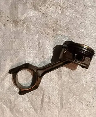 BMW 3 E92 E93 Piston with connecting rod