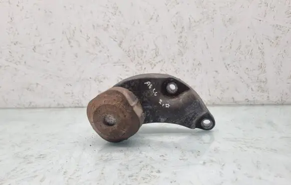 Audi A6 S6 C6 4F Engine mounting bracket 4F0199343M