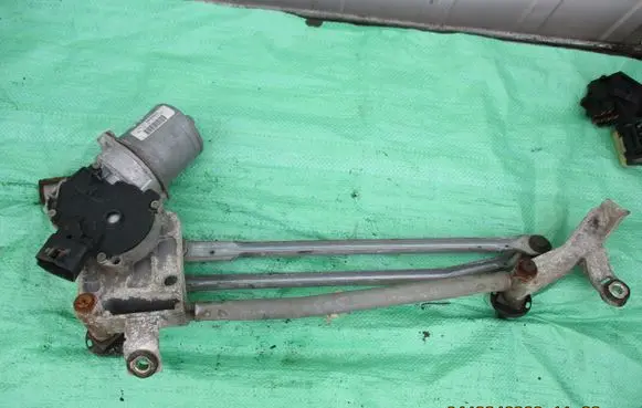 Honda Civic Front wiper linkage and motor