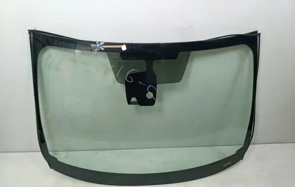 Nissan Qashqai Front windscreen/windshield window DOT39AS1M91