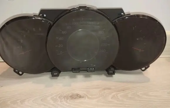 Speedometer (instrument cluster)