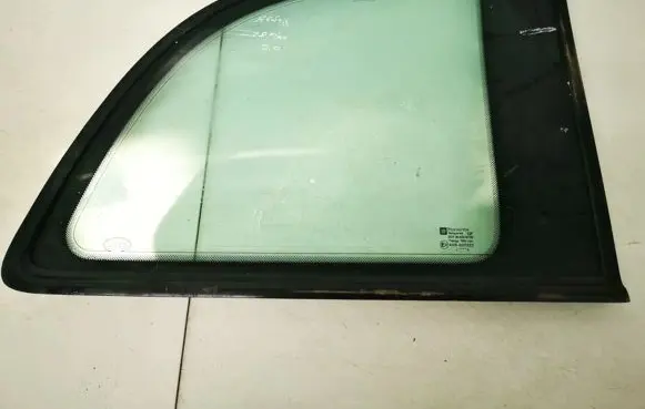 Opel Zafira A Rear side window