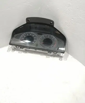 Volvo XC90 Speedometer (instrument cluster) 31270905AA