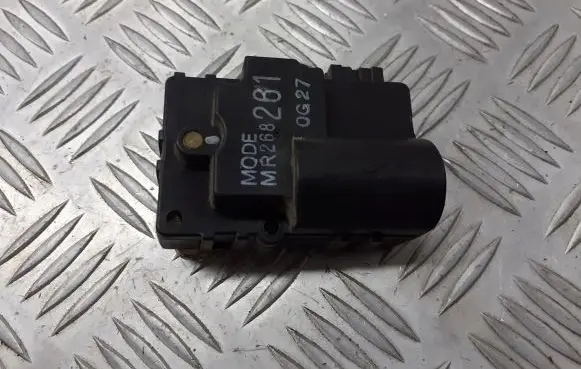Volvo S40 A/C air flow flap actuator/motor MR268261