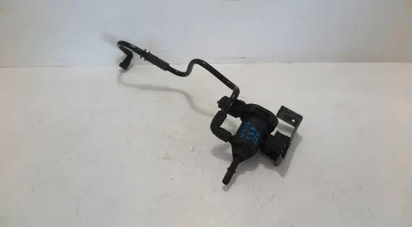 Mercedes-Benz B W246 W242 Vacuum valve A0014760532