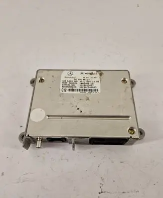 Mercedes-Benz C W203 Bluetooth control unit module a2118201485