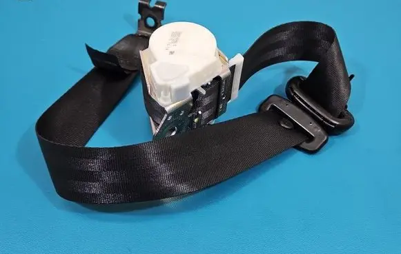 Ford C-MAX II Rear seatbelt AM51-R611B68-AH IMPRK1525356