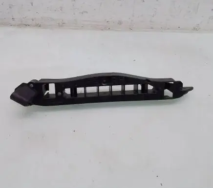 Opel Corsa E Front bumper mounting bracket 39014303
