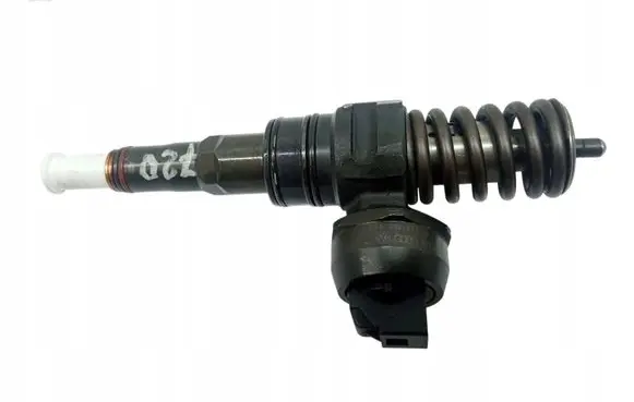 Volkswagen PASSAT B5 Fuel injector 038130073AJ