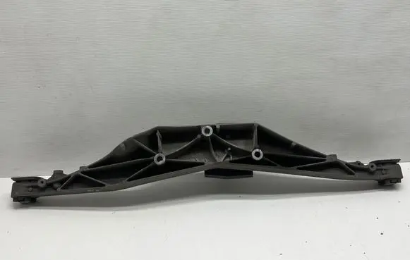 BMW X1 F48 F49 Rear differential/diff mount bracket 6868778