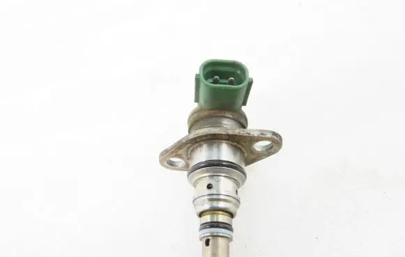 Toyota Corolla E110 Fuel pressure regulator 