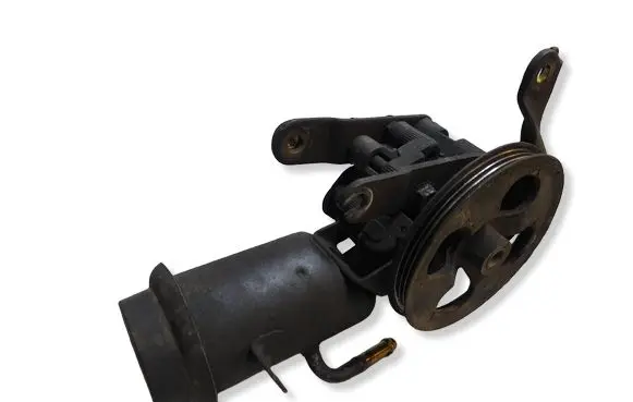 Toyota Yaris Power steering pump 