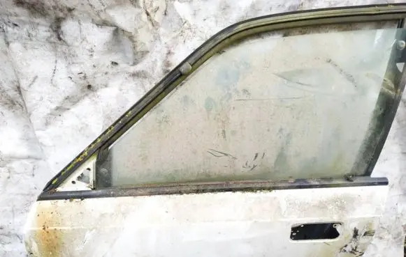 Mazda 626 Front door baltos