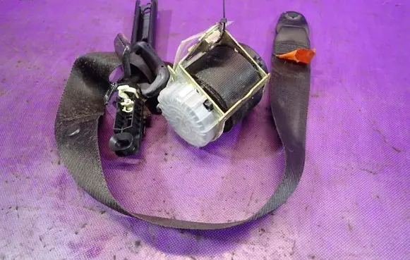 Ford Fusion Front seatbelt 2S6AA61294AD