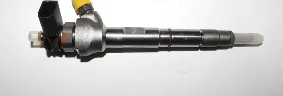 Volkswagen Caddy Fuel injector 0445110835