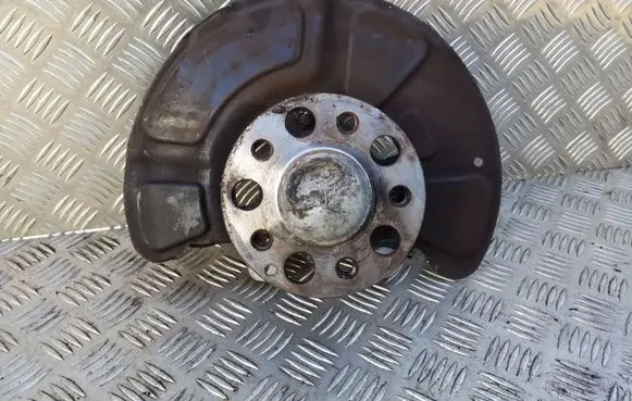 Mercedes-Benz E W212 Front wheel hub spindle knuckle
