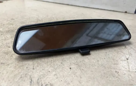 Suzuki Liana Rear view mirror (interior) E8011083