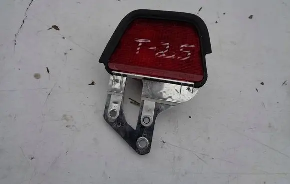 Toyota Avensis T250 Third/center stoplight