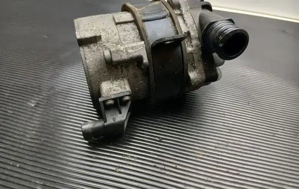 Volvo V60 Electric auxiliary coolant/water pump 31293979
