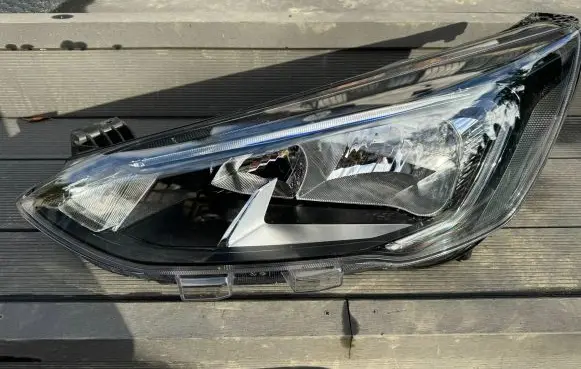 Ford Focus Headlight/headlamp JX7B13W030CE JX7B-13W030-CE
